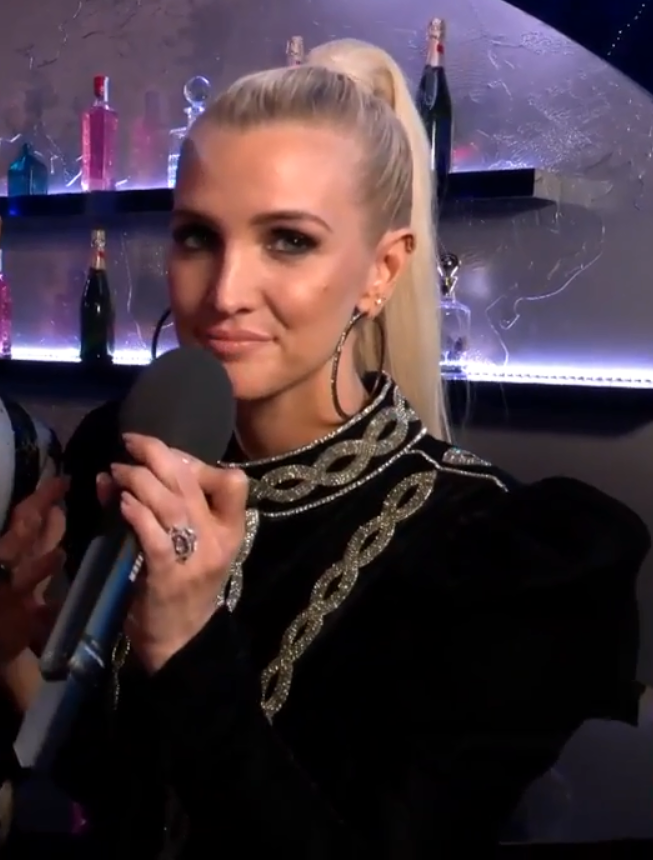 Ashlee Simpson Wentz photo