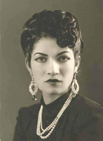 Ashraf Pahlavi photo