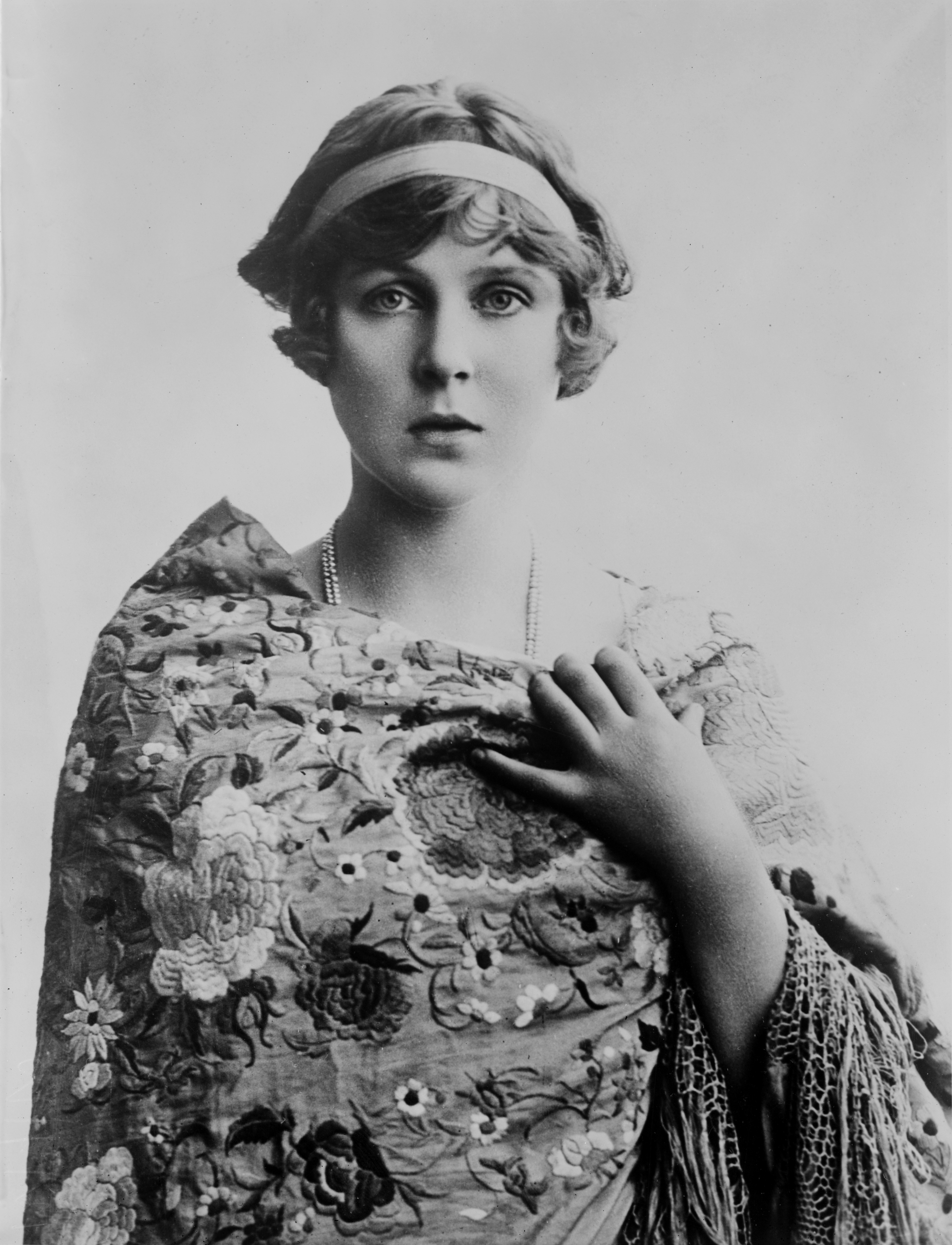 Diana Cooper photo