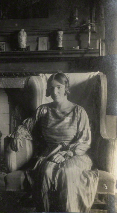 Dora Russell photo