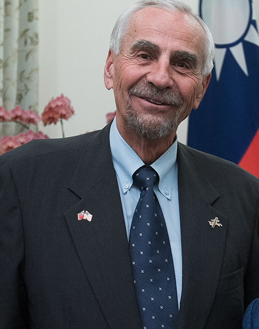 Eli Bebout photo
