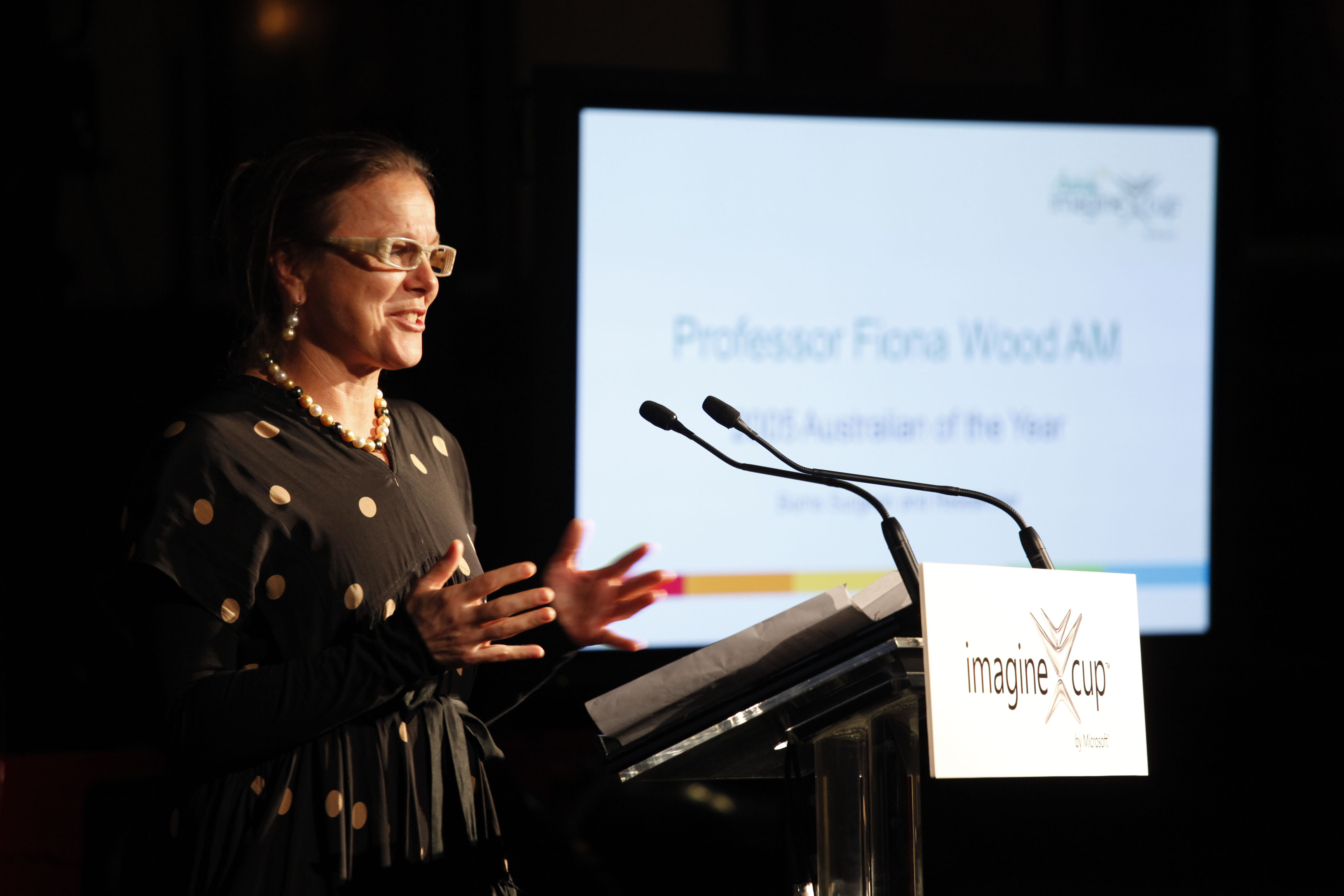 Fiona Wood photo