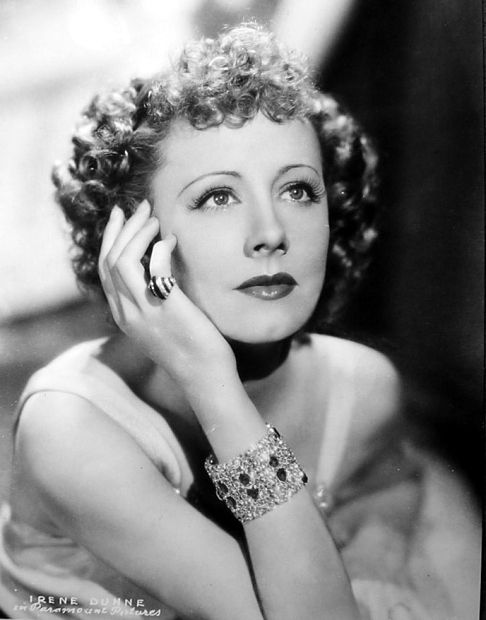 Irene Dunne fénykép