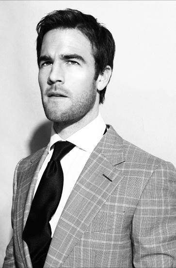 James Van Der Beek photo