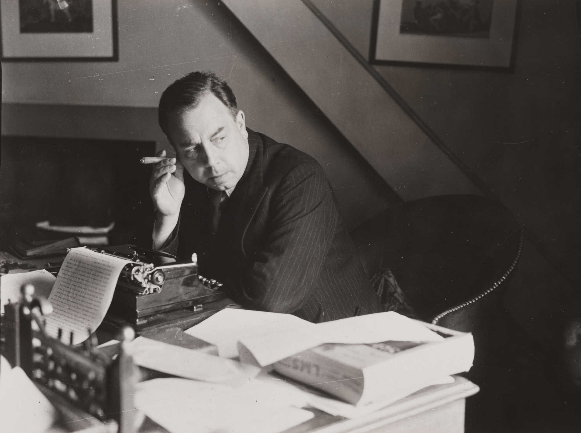 John Boynton Priestley photo