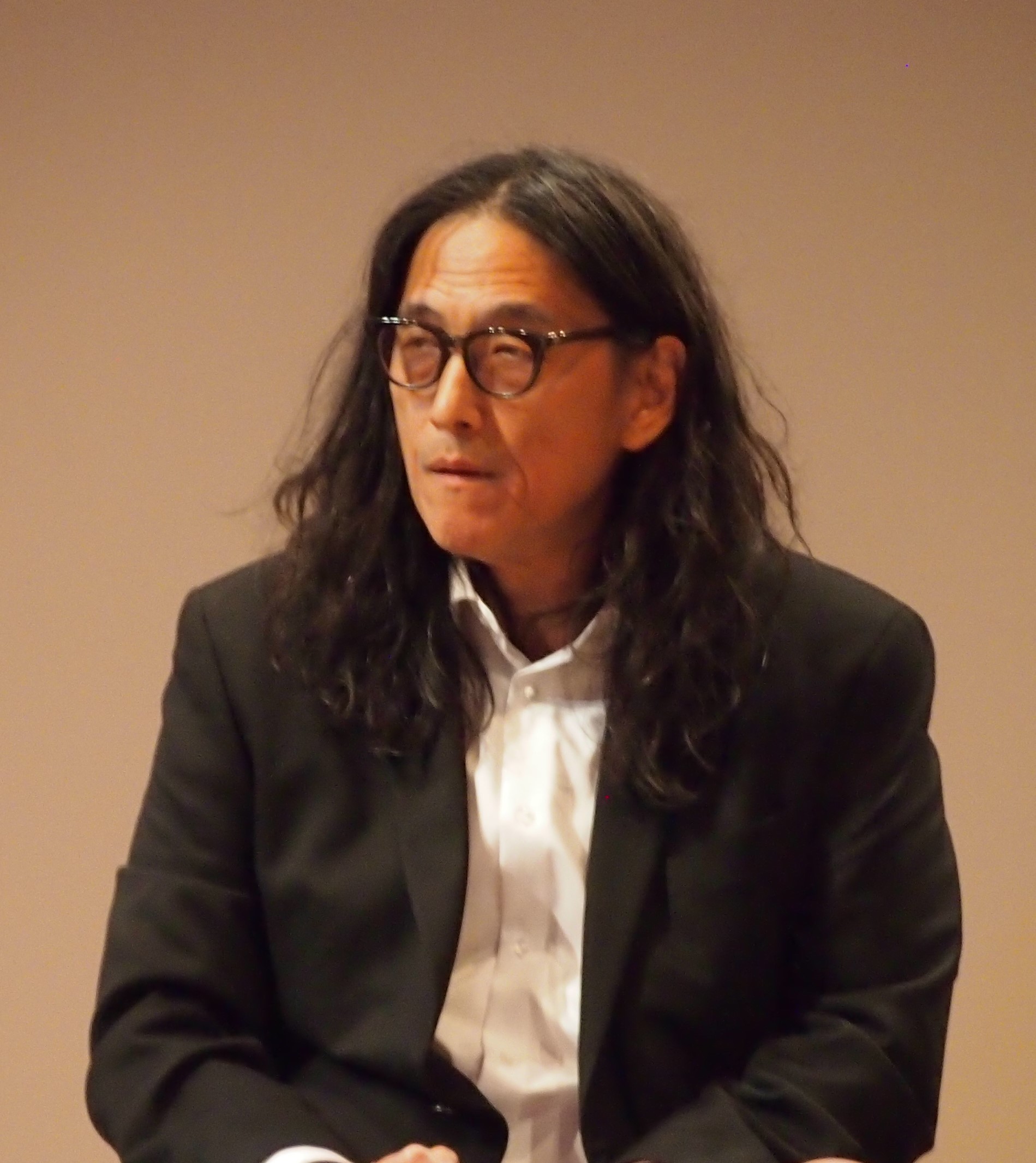 Li-Young Lee photo