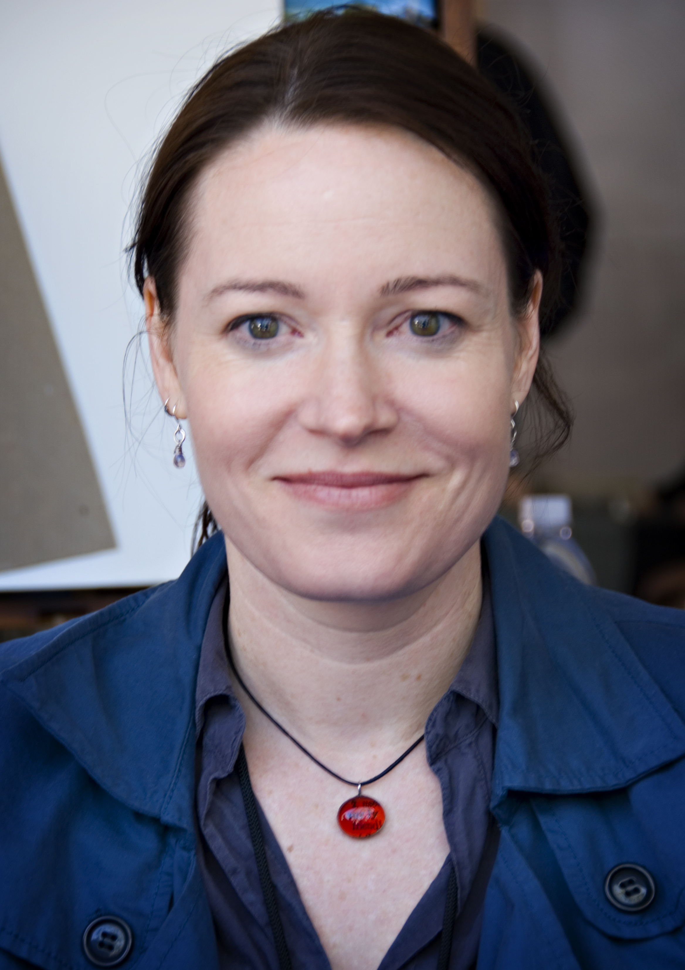 Lisa Lutz photo