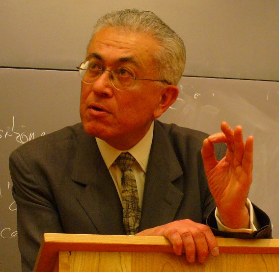 Roberto Mangabeira Unger photo
