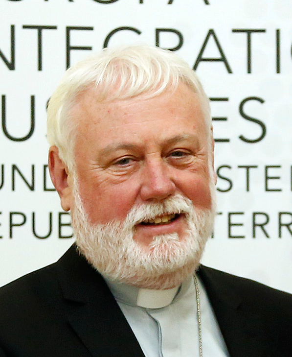 Paul Richard Gallagher fénykép