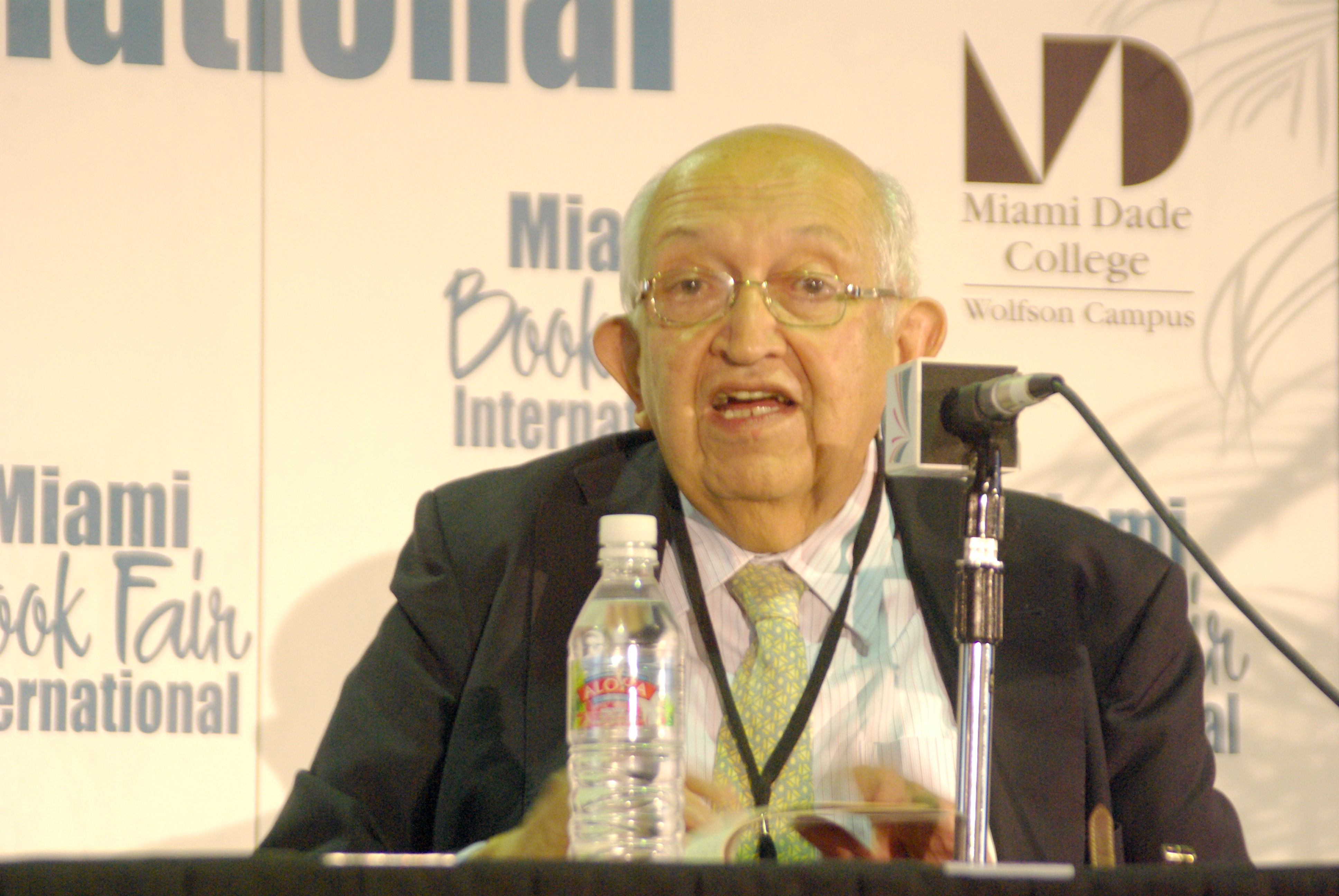 Plinio Apuleyo Mendoza Fotografia