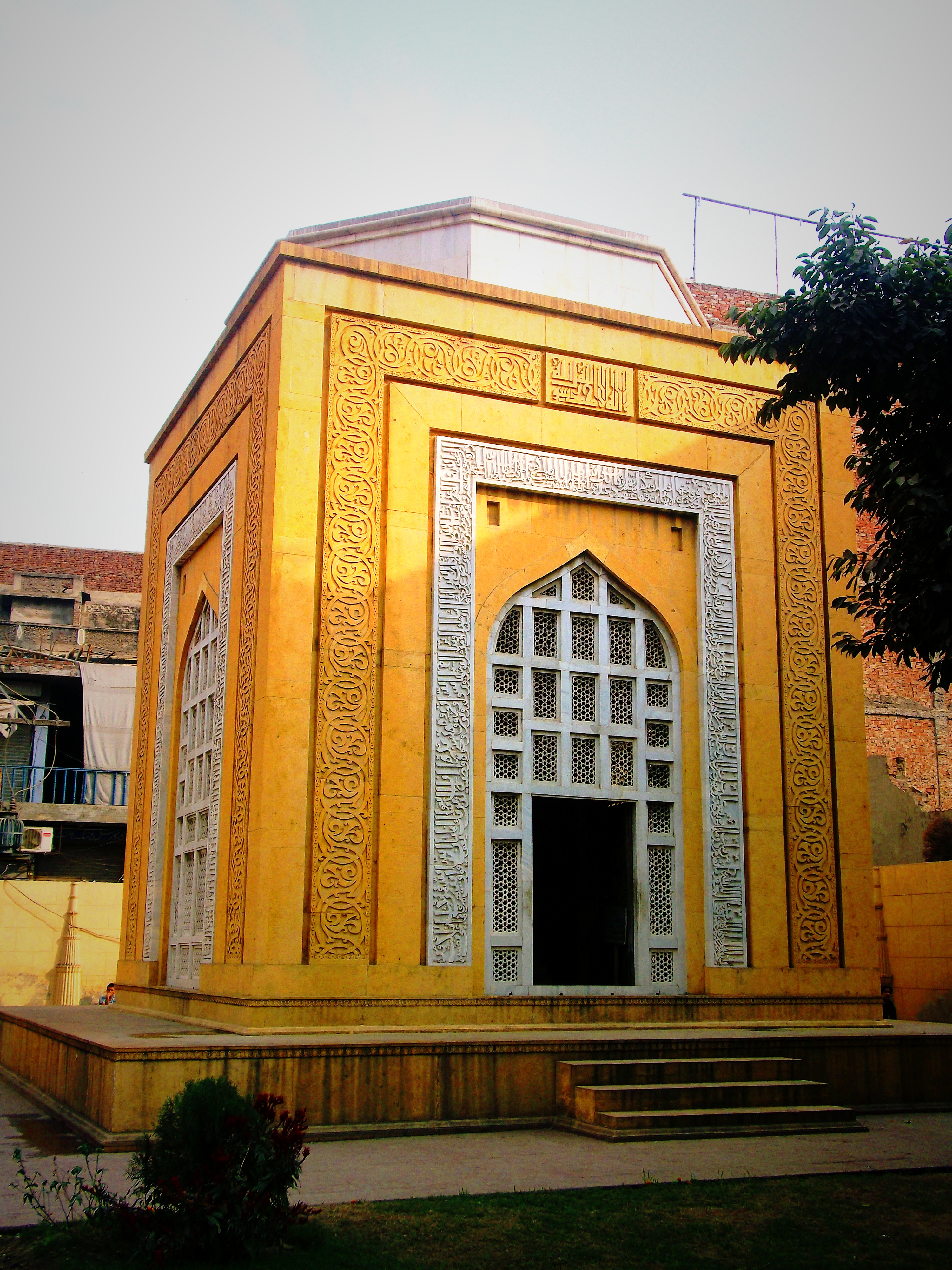Qutb al-Din Aibak photo