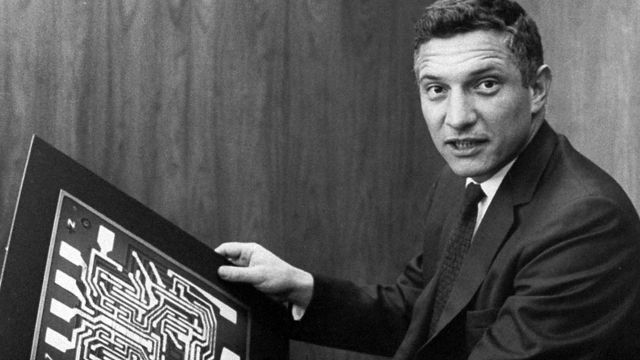 Robert Noyce photo