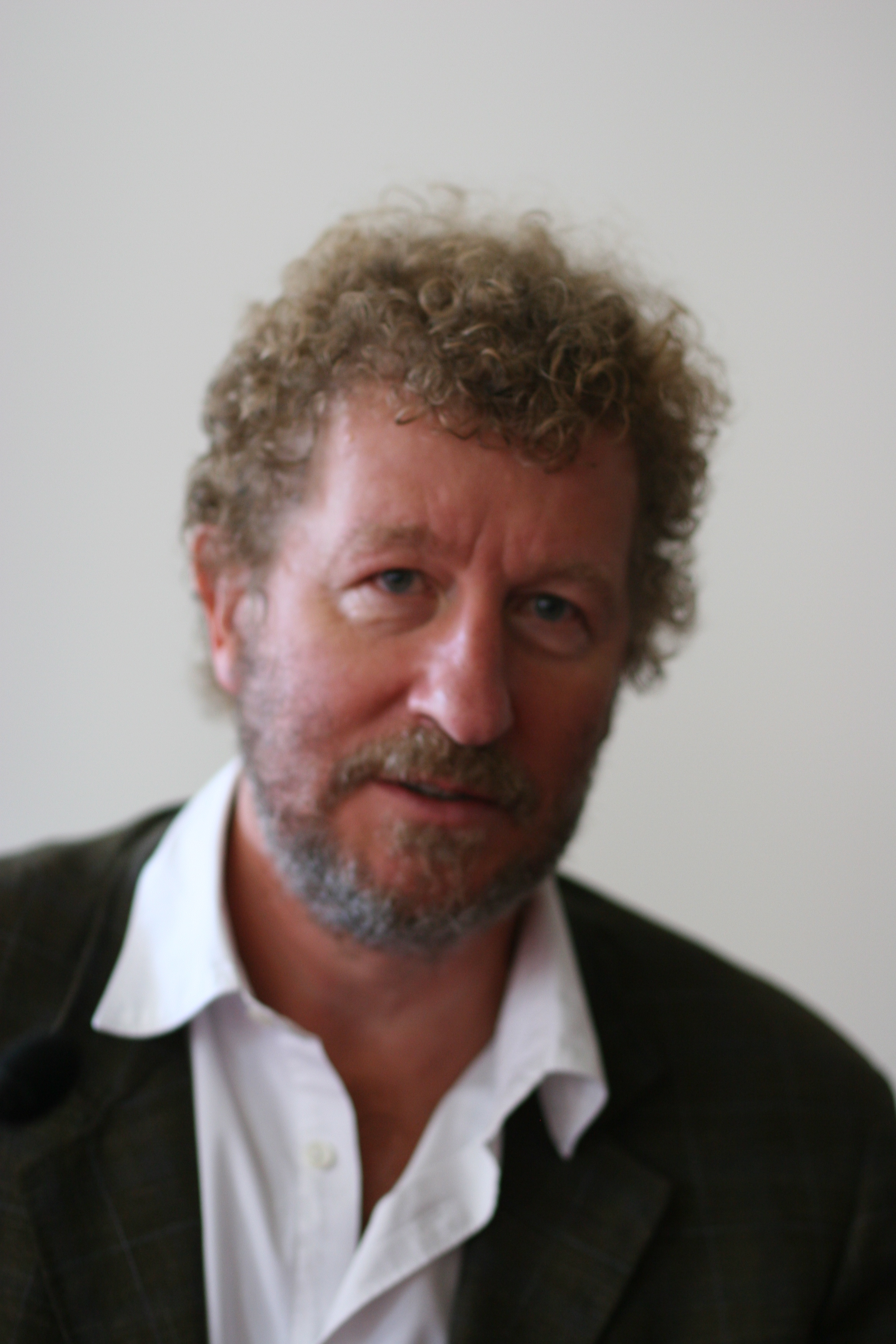 Sebastian Faulks Fotografia