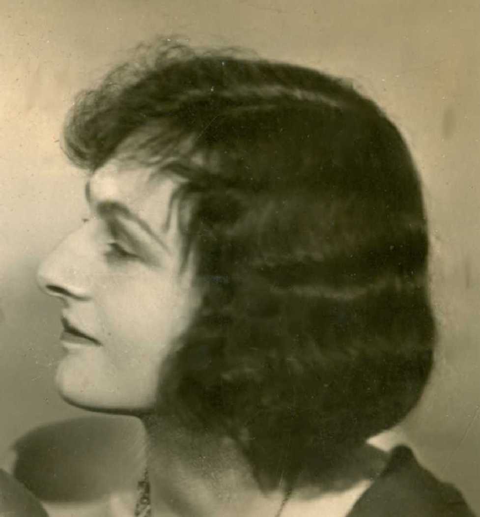 Vera Stanley Alder photo