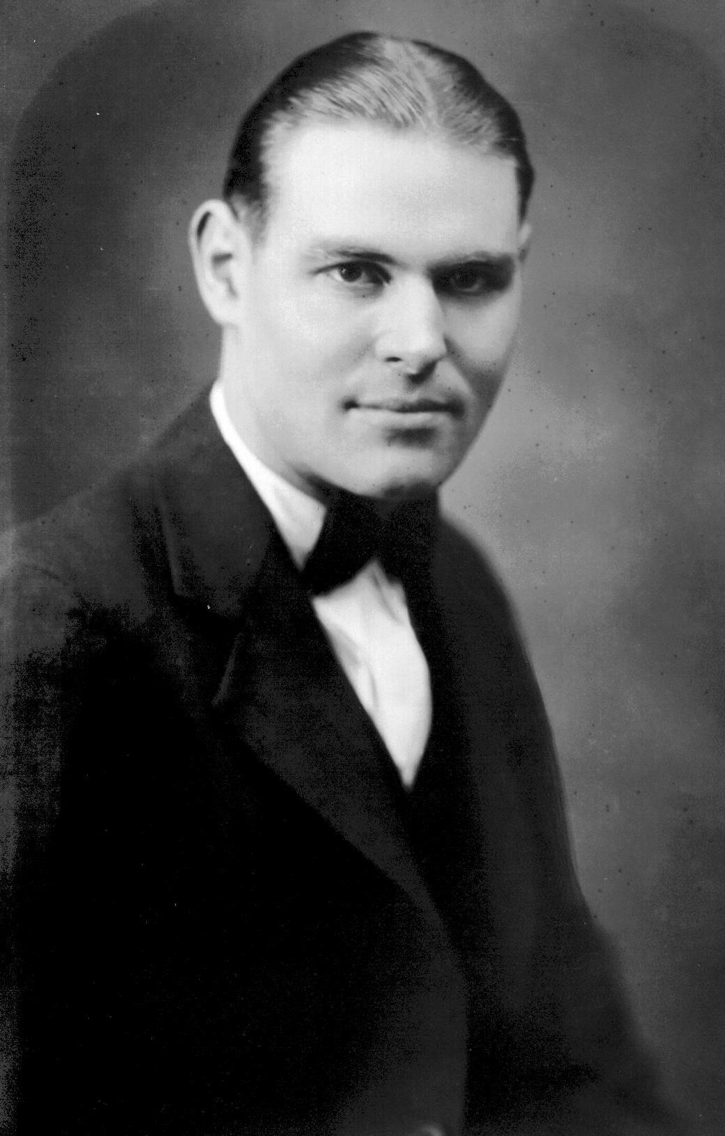William Pfaff photo