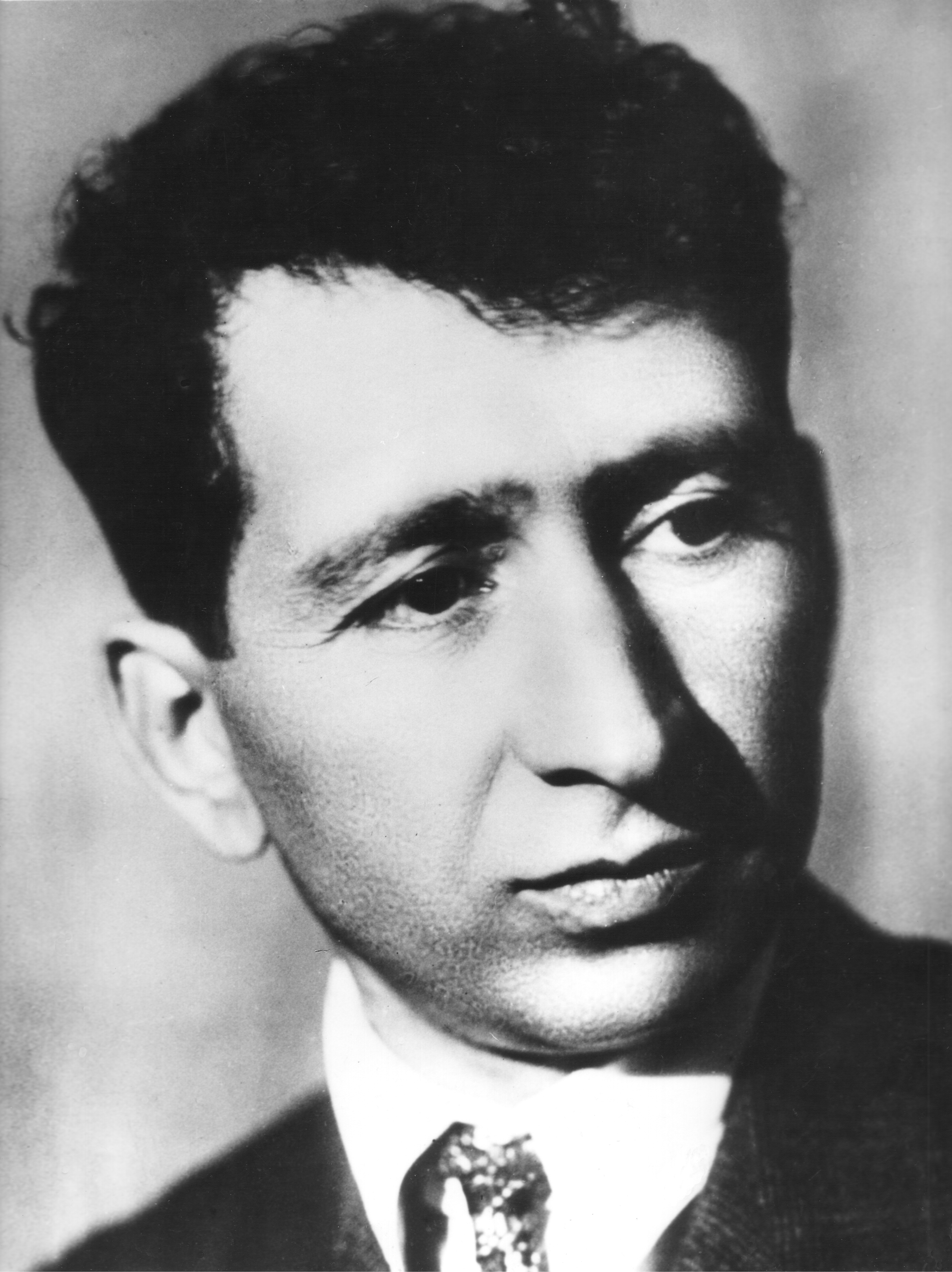 Yeghishe Charents photo