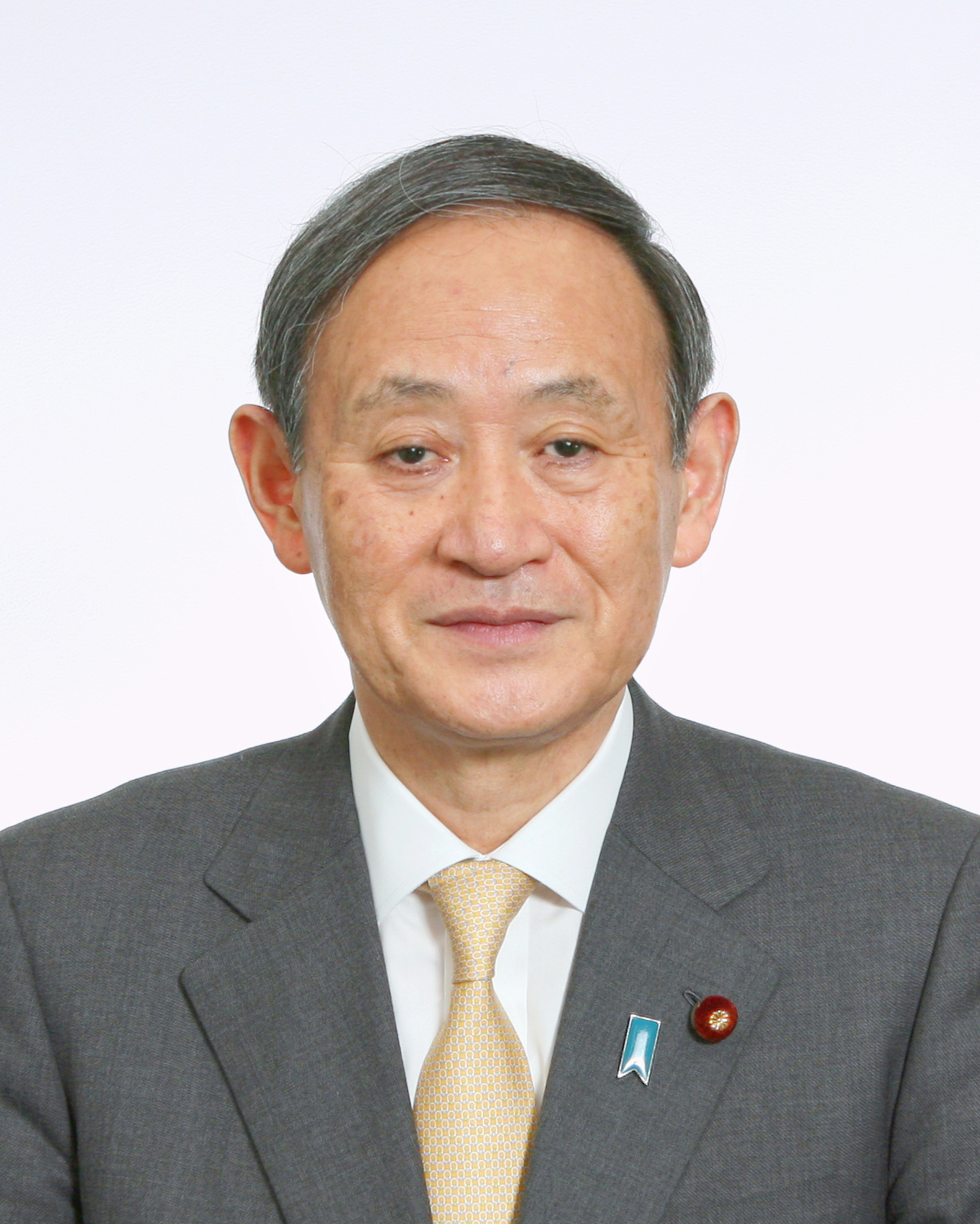 Yoshihide Suga photo