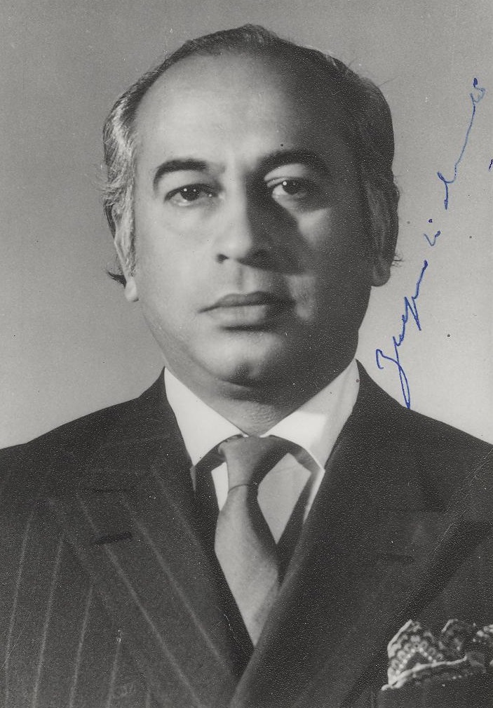 Zulfikar Alî Bhutto photo